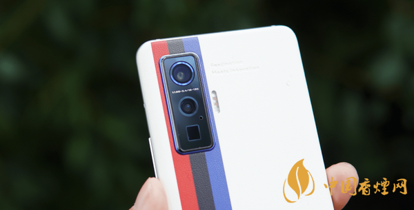 华为mate40Pro和iQOO5Pro参数配置 华为mate40Pro和iQOO5Pro怎么选