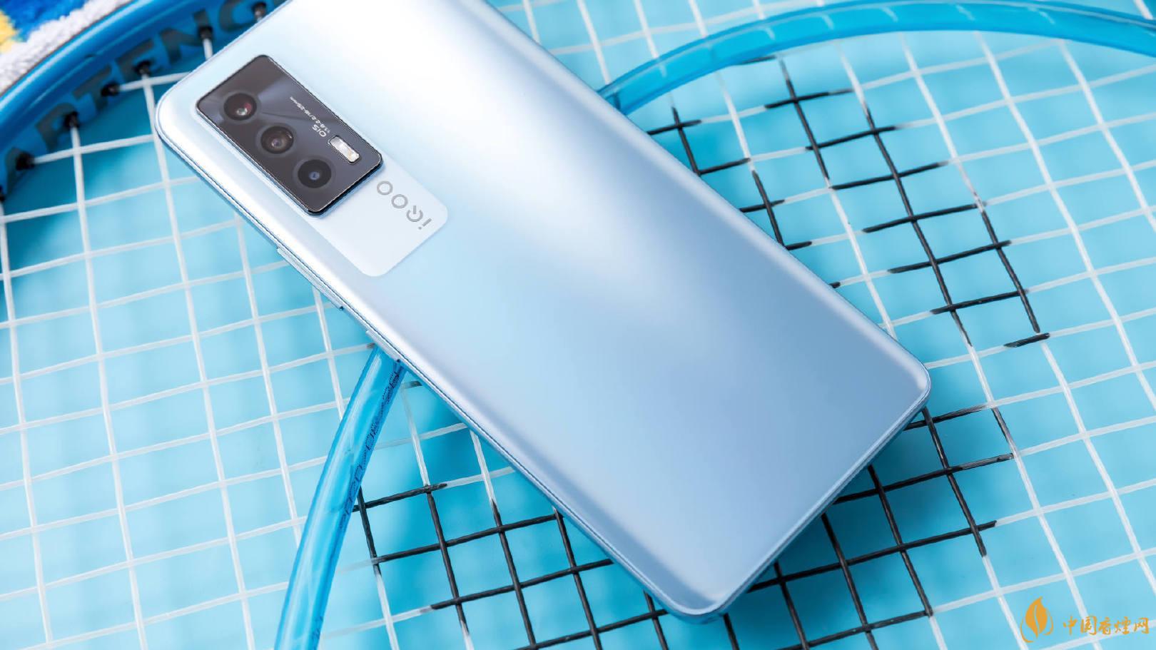 iQOONeo5活力版和Neo5哪款值得入手-手機(jī)性能參數(shù)對比